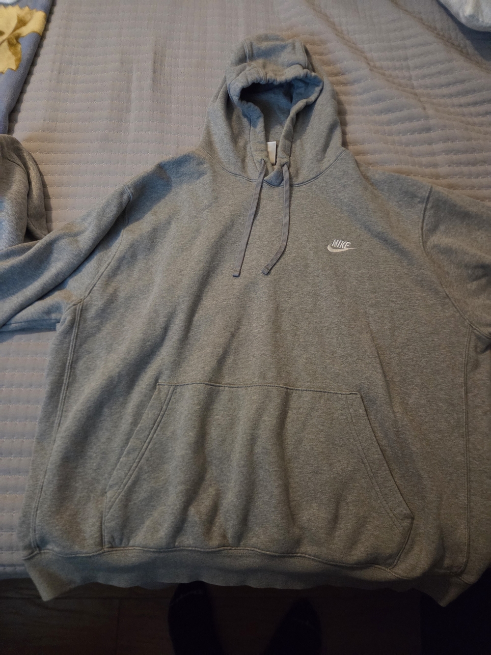 Nike Men's Gray Pullover Hoodie